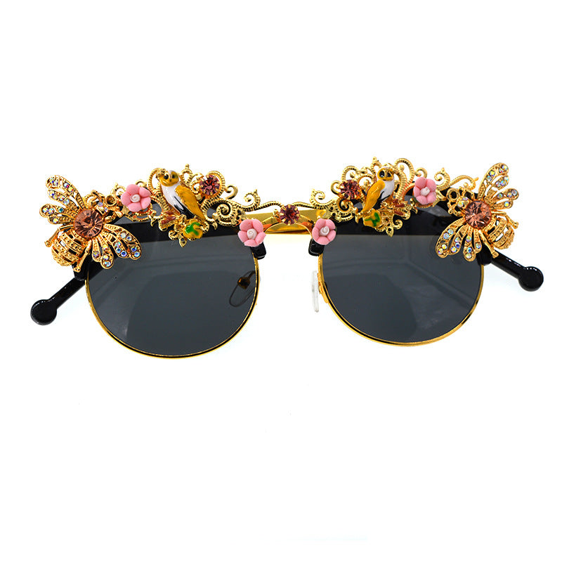 New Women's Luxury Sunglasses w/ Artistic Pearl Inlaid & Gold Legs