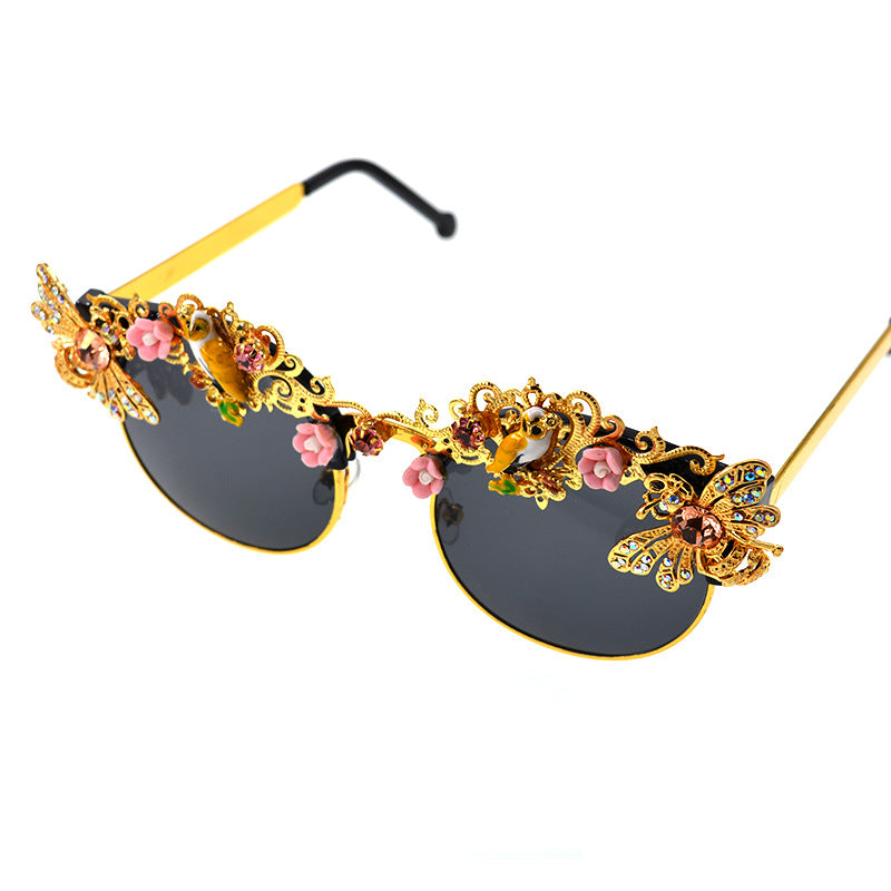 New Women's Luxury Sunglasses w/ Artistic Pearl Inlaid & Gold Legs