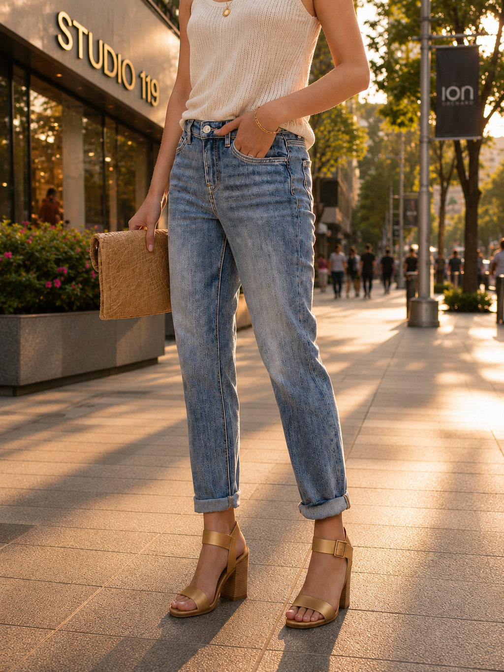 Women’s Slim Fit Denim Jeans w/ Foldable Legs
