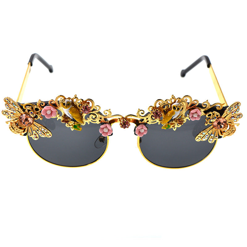 New Women's Luxury Sunglasses w/ Artistic Pearl Inlaid & Gold Legs